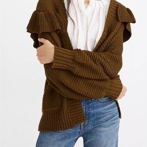 ⭐️Madewell Ruffled Front Cardigan⭐️